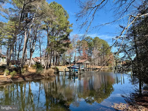 Reedville, VA 22539,878 FOREST GREEN RD