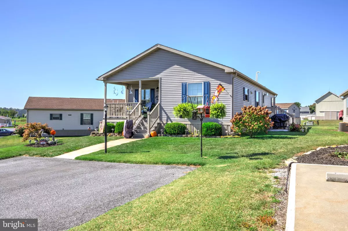 New Holland, PA 17557,44 EMILY LN