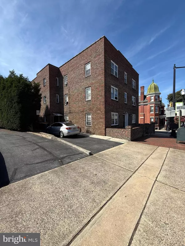 152 MAIN ST W #13, Waynesboro, PA 17268