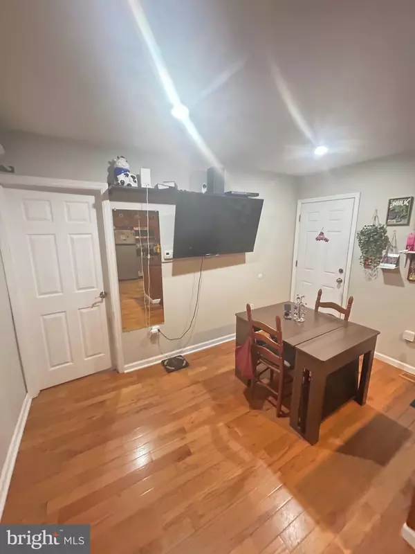 Philadelphia, PA 19130,1710 W GIRARD AVE #1R