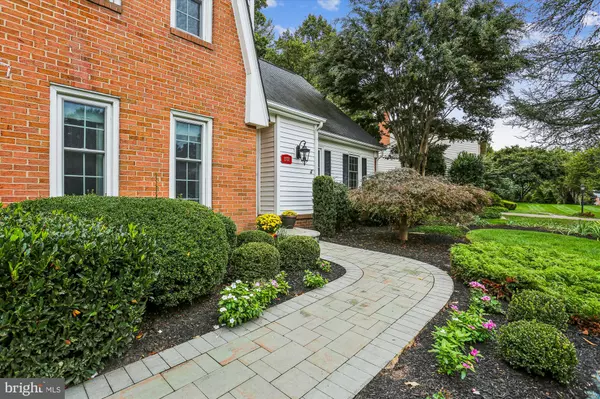 North Bethesda, MD 20852,11701 HITCHING POST LN