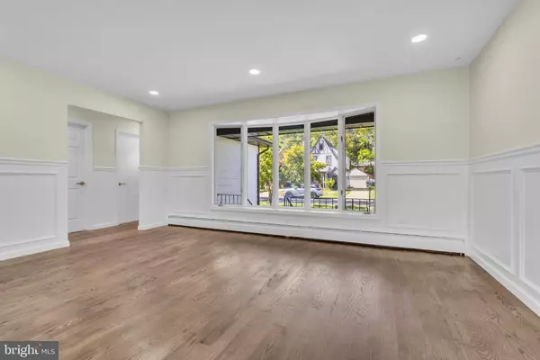 Trenton, NJ 08618,442 VANNEST AVE