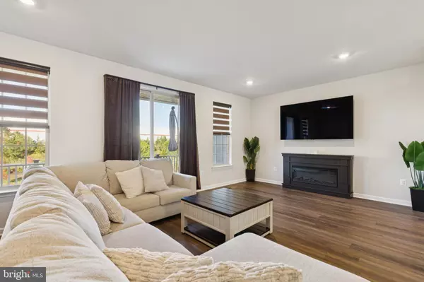 Leesburg, VA 20176,1636 FIELD SPARROW TER NE