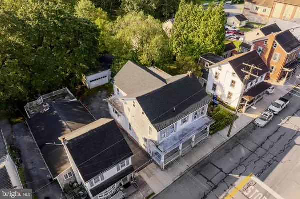 93 E MAIN ST, Adamstown, PA 19501