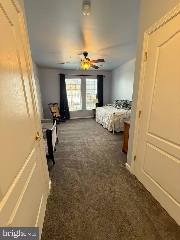 Elkridge, MD 21075,6150 SHADYWOOD RD #401