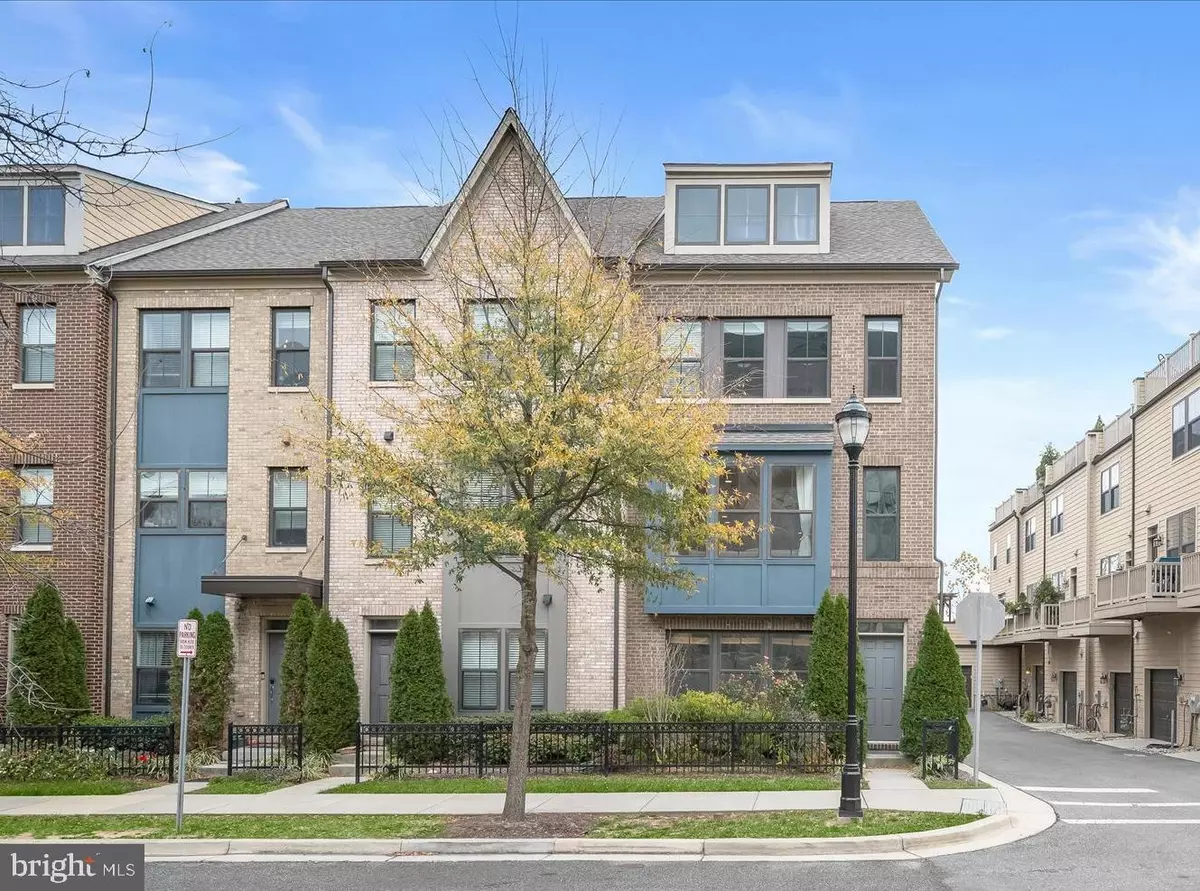 Riverdale, MD 20737,6637 RHODE ISLAND AVE