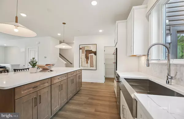 Laurel, MD 20724,1126 CRESTED WOOD DR