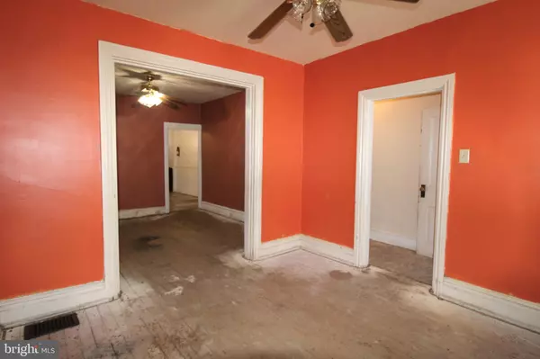 Harrisburg, PA 17102,1421 PENN ST