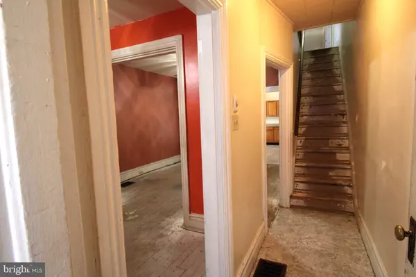 Harrisburg, PA 17102,1421 PENN ST