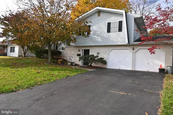 314 SAUCON LN, Coopersburg, PA 18036