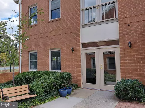 Herndon, VA 20170,1031 STERLING RD #104