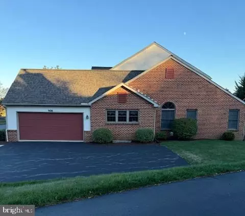 Elverson, PA 19520,242 STEEPLECHASE DR