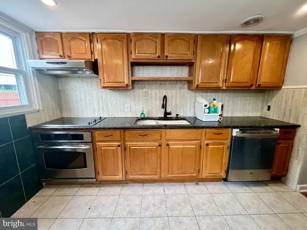 Philadelphia, PA 19125,827 ALMOND ST