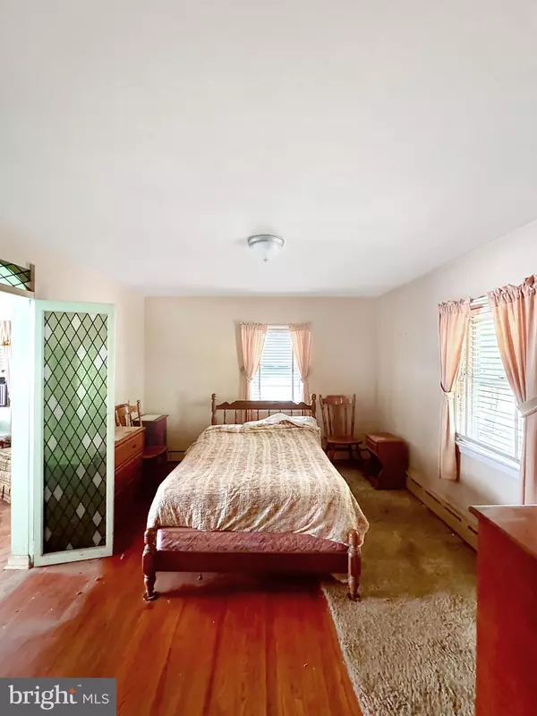 Trenton, NJ 08620,446 ROUTE 156