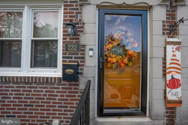 Clifton Heights, PA 19018,232 CRESTWOOD DR