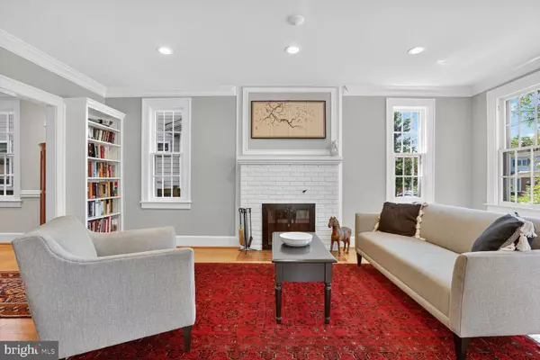 Arlington, VA 22207,2515 N JEFFERSON ST N