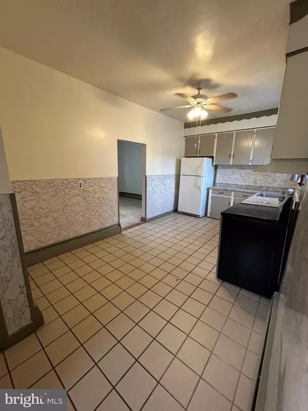 Hammonton, NJ 08037,537 3RD ST N