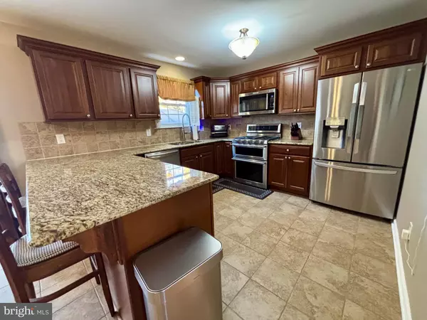 Burlington, NJ 08016,20 UNDERWOOD CT