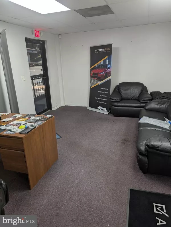 3220 CORPORATE CT #D, Ellicott City, MD 21042