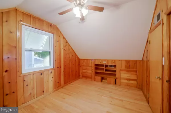 Bethesda, MD 20817,5917 ROLSTON RD