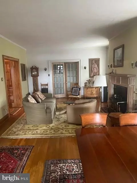 Philadelphia, PA 19119,101 CARPENTER LN