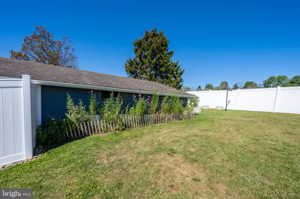 Oakland, MD 21550,445 DENNETT RD