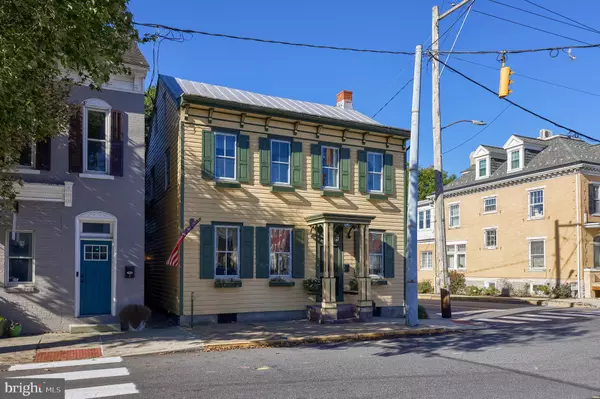 Manheim, PA 17545,2 S CHARLOTTE ST