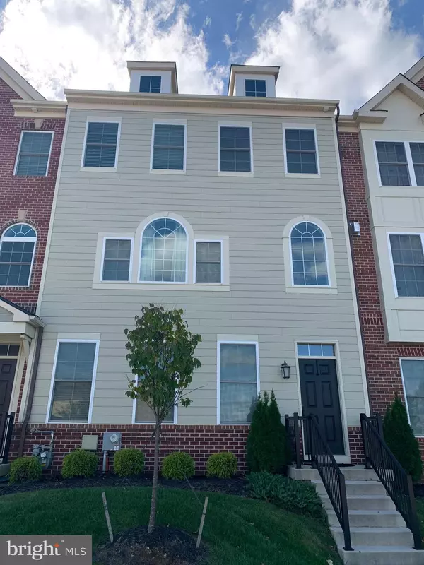 Wayne, PA 19087,102 AGNES GRACE LN #13