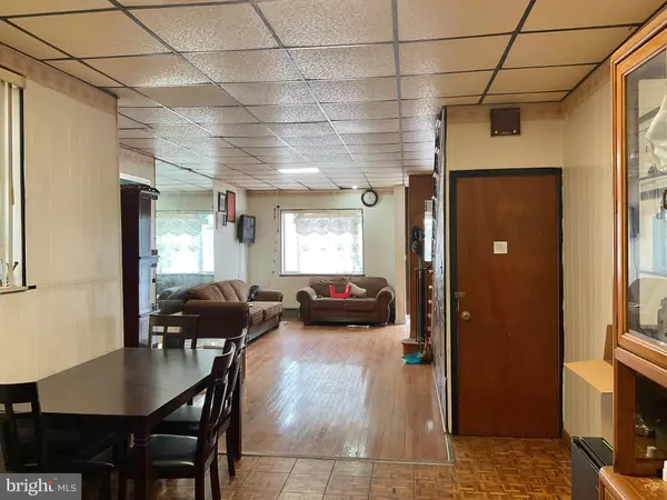 Philadelphia, PA 19148,2440 S 5TH ST