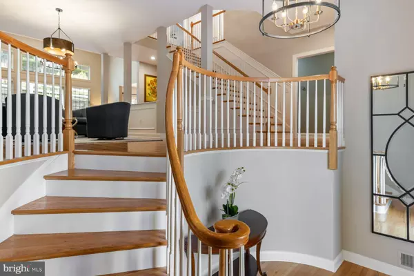 Easton, PA 18042,610 QUAKER RIDGE TER