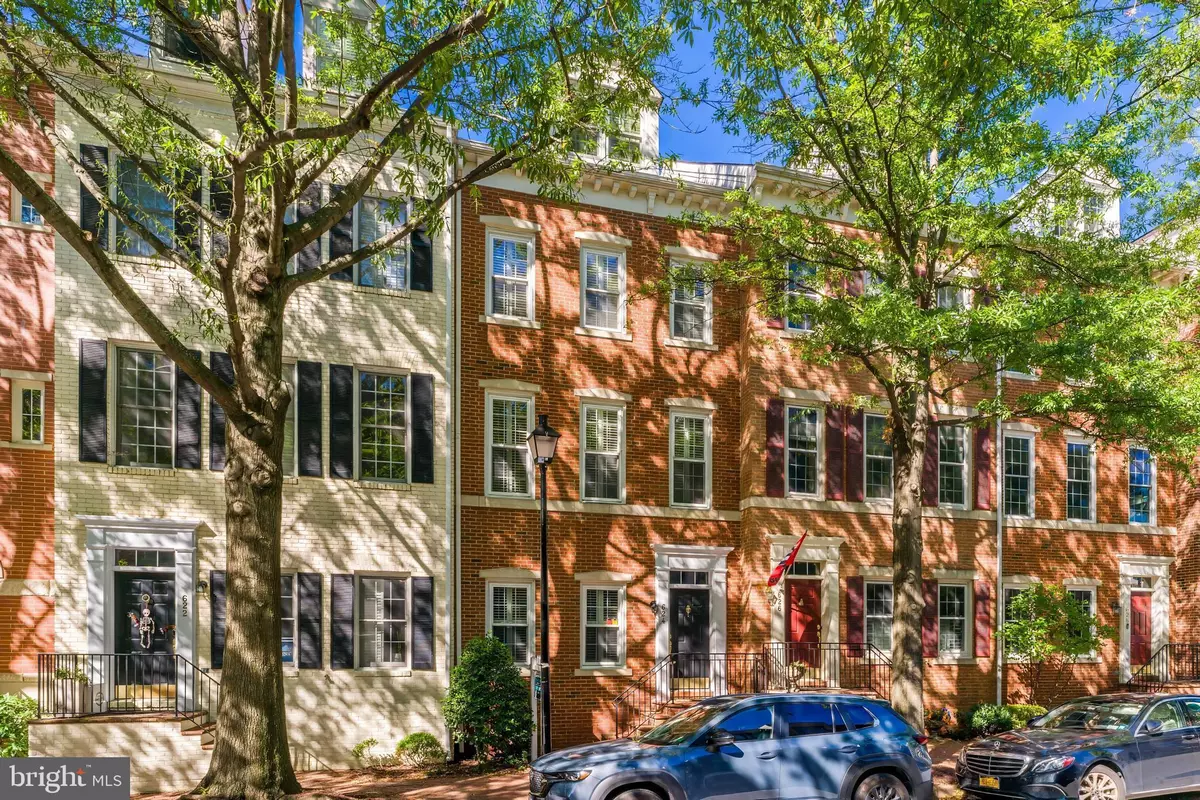 Alexandria, VA 22314,624 N PITT ST