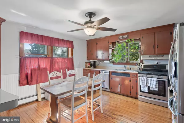 Lancaster, PA 17602,424 LAMPETER RD