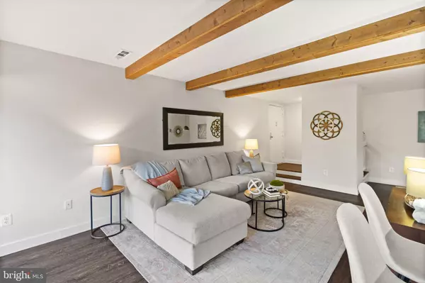 Reston, VA 20190,11240 CHESTNUT GROVE SQ #358