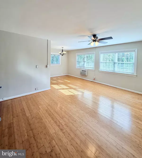 Alexandria, VA 22302,3359 MARTHA CUSTIS DR