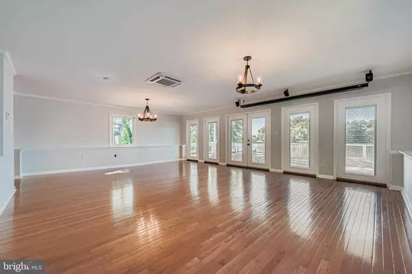 Essex, MD 21221,800 CREEK RD