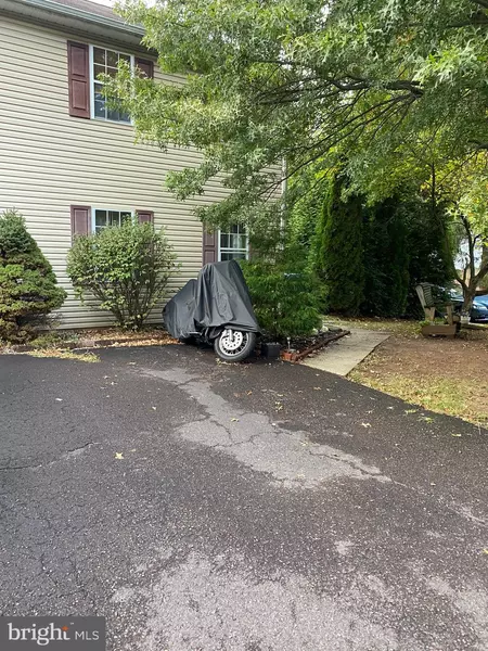 401 EDGEWOOD DR, Telford, PA 18969