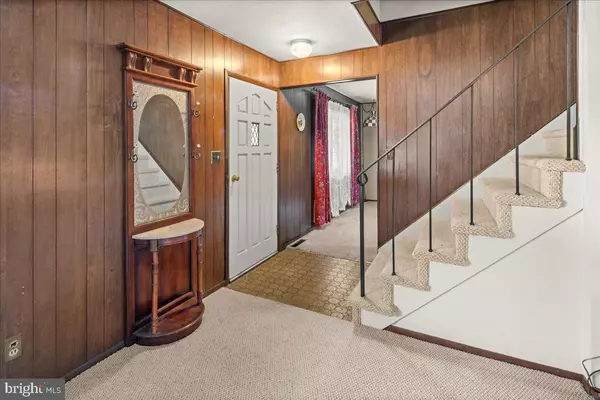 Kendall Park, NJ 08824,3 DUNDEE RD