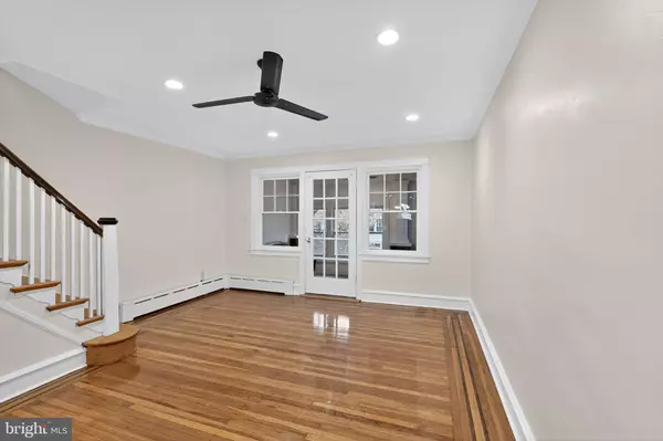 Philadelphia, PA 19130,882 N WOODSTOCK ST