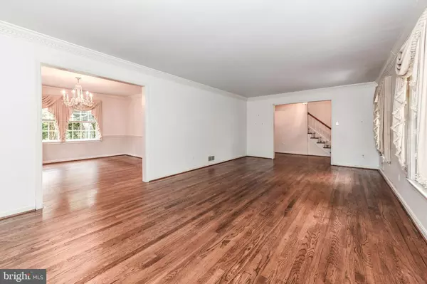 Arlington, VA 22207,4178 39TH ST N