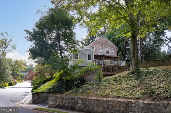 Arlington, VA 22207,2460 N UTAH ST