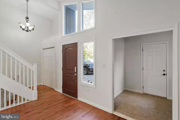 Manassas, VA 20112,8115 KING ARTHURS CT