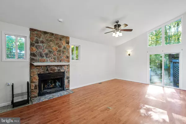 Manassas, VA 20112,8115 KING ARTHURS CT