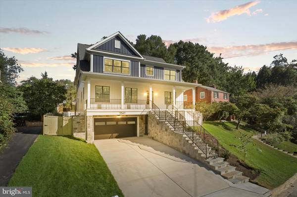 2541 23RD RD N, Arlington, VA 22207