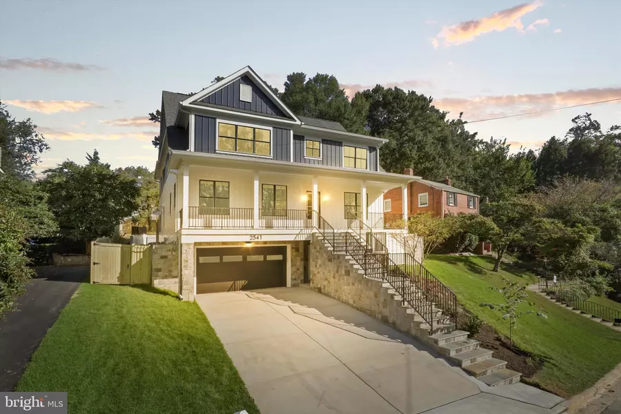 2541 23RD RD N, Arlington, VA 22207