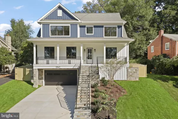 Arlington, VA 22207,2541 23RD RD N