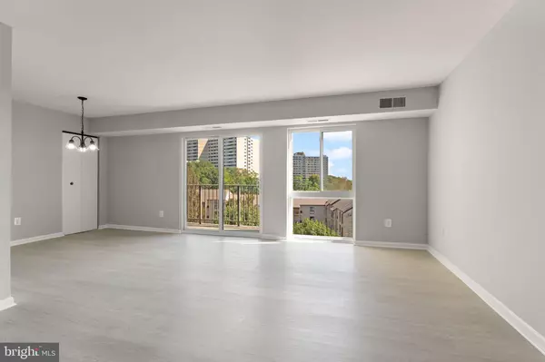 Alexandria, VA 22304,6145 EDSALL RD #I