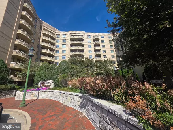 Bethesda, MD 20815,7111 WOODMONT AVE #608