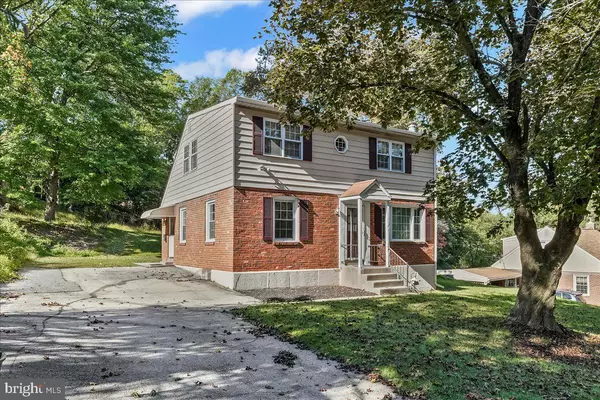 294 LOVELL AVE, Broomall, PA 19008