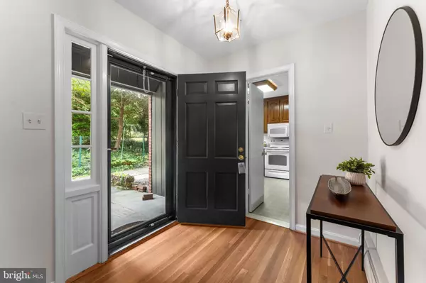 Potomac, MD 20854,11800 STONEY CREEK RD