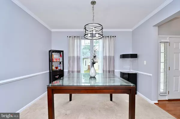 Waldorf, MD 20602,11736 FOLKSTONE CT